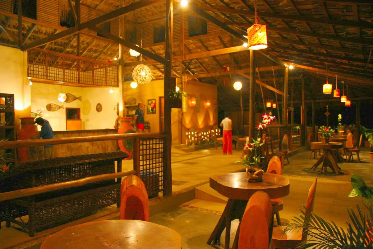 The main hall of an Amazon jungle lodge