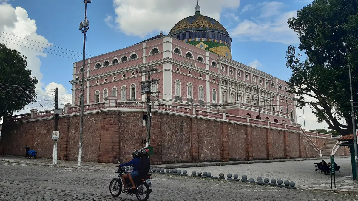 The dome of the Teatro Amazonas